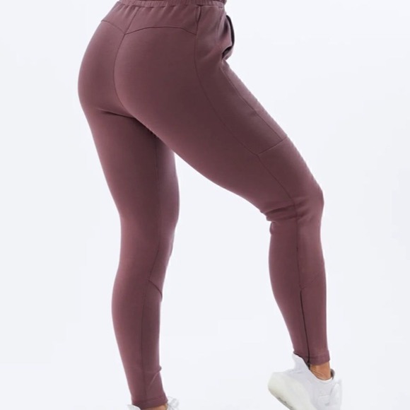 Alphalete Pants - Alphalete Jogger Sweatpants workout Size Small